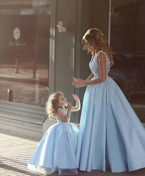 mom and daughter dress
